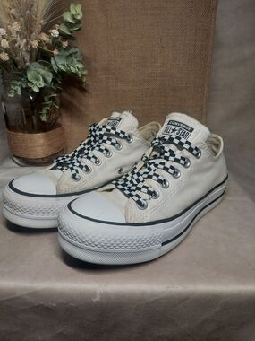Converse Chuck Taylor All-Star Lift Platform Low-Top White Black Size 7